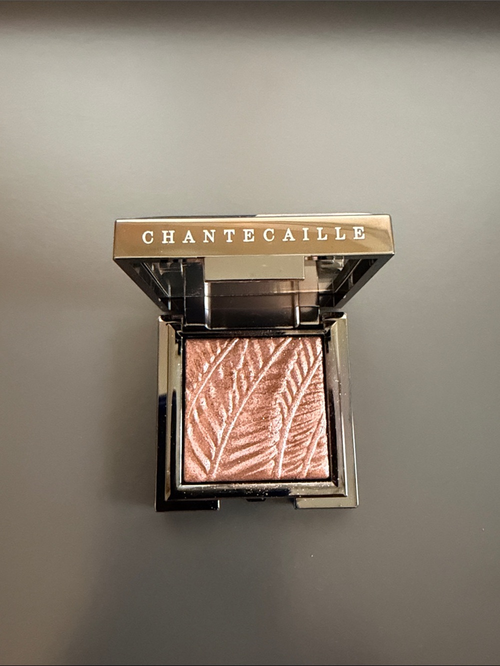 Chantecaille Luminescent Eye Shade